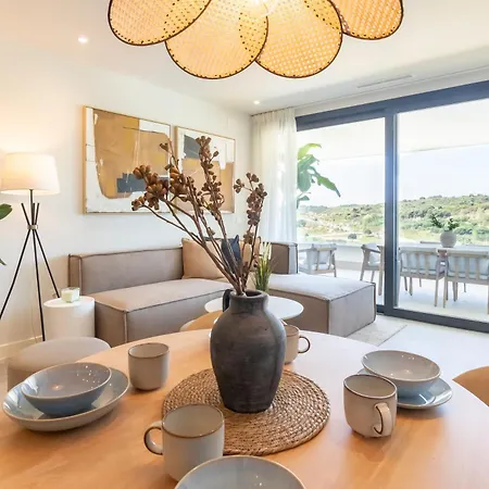 Deluxe Azahar Sea Views 1-2 *